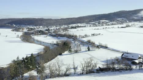 Antena-De-Drones-De-Paisajes-Invernales-Pintorescos-Y-Relajantes-En-Alemania