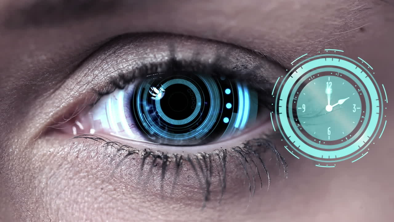 animación de la interfaz digital y el reloj sobre los ojos de la mujer