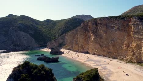 praia ribeira do cavalo, private beach, with big rocks, blue turquise paradisiac water, a lot of trees