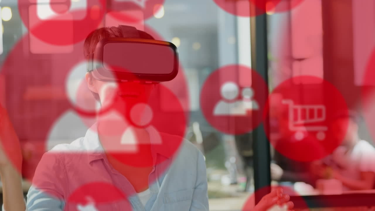 사무실에서 vr 헤드 ⁇ 을 착용한 백인 사업가에 대해 떠다니는 여러 개의 빨간 디지털 아이콘