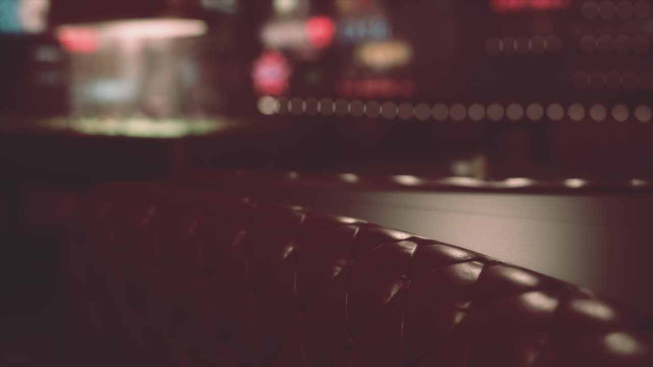 어고 아한 바 인테리어