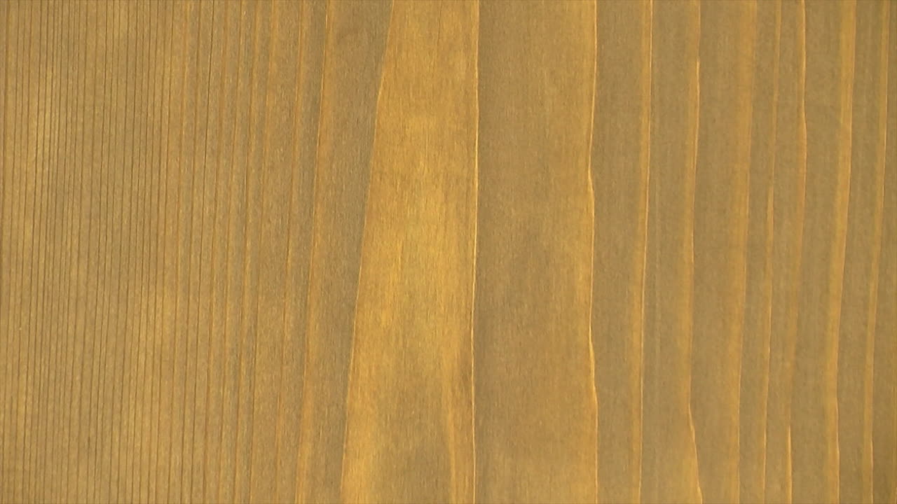 히노키 나무의 나뭇결 무늬에 기울어짐