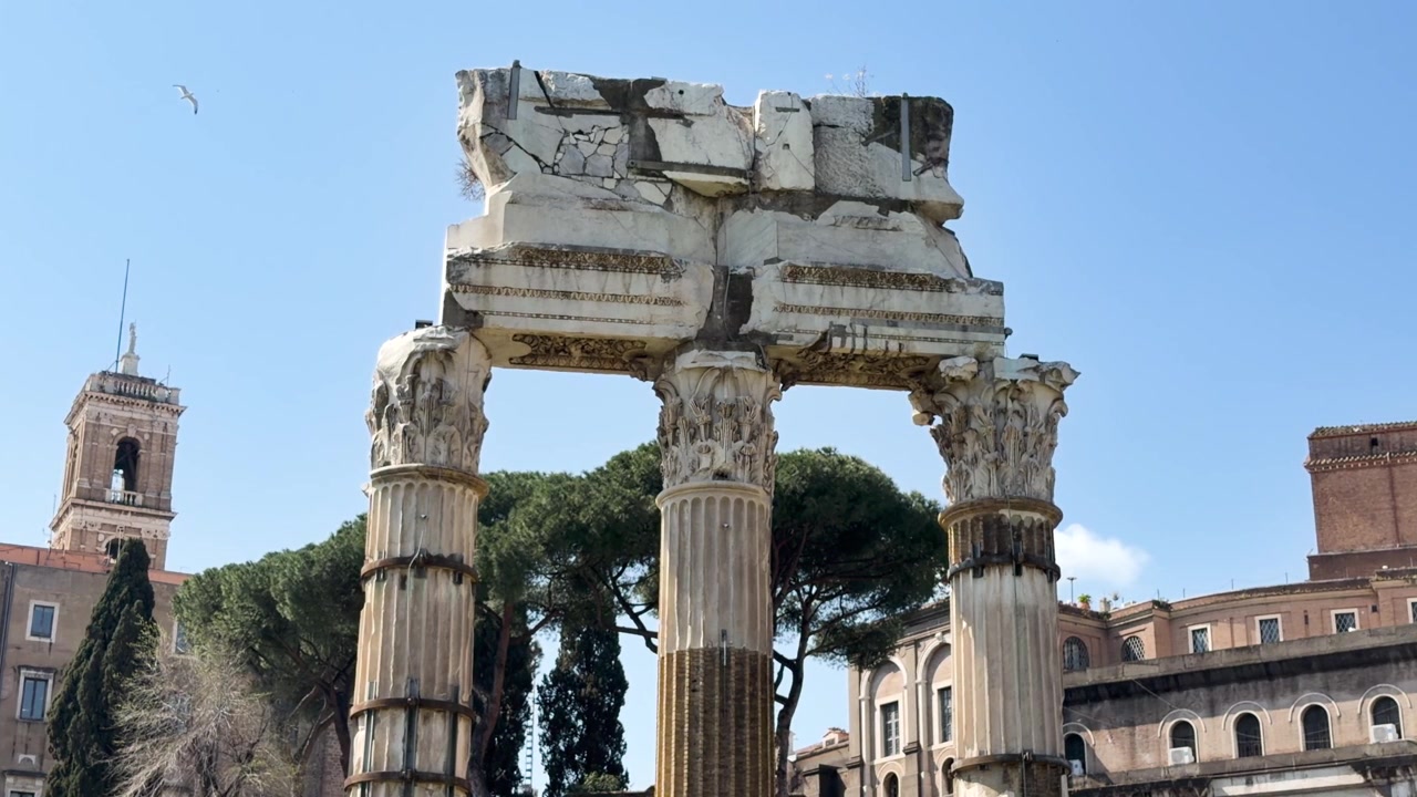 Detaljerede nærbilleder af ruinerne af Venus Genetrix-templet på Forum Romanum i Rom, Italien