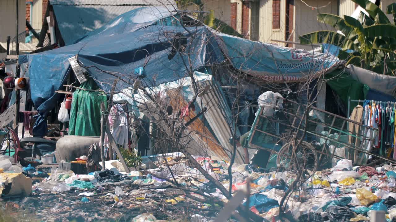 기후 변화 쓰레기 덤프 플라스틱 지구 온난화 행성 지구 집 무력한 쓰레기