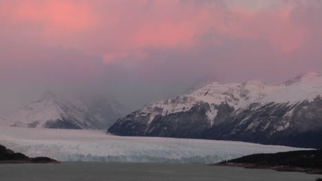 Amanecer-Sobre-Un-Glaciar-2