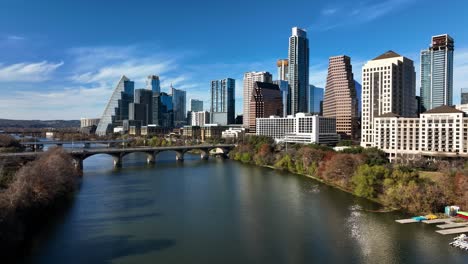 traffic on the congress avenue bridge, in sunny austin, usa - static, drone time-lapse