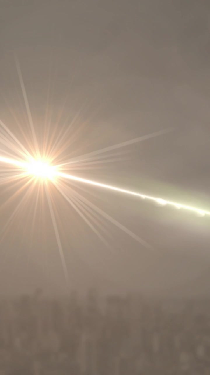 Animazione di effetto starburst su skyline cittadino sotto cielo nuvoloso