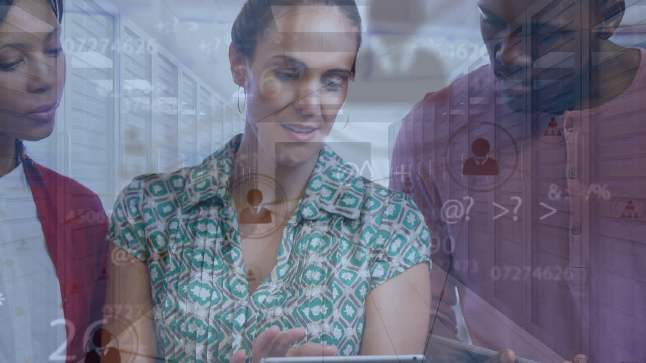 animación de la red de conexiones entre diversos compañeros de trabajo en la oficina