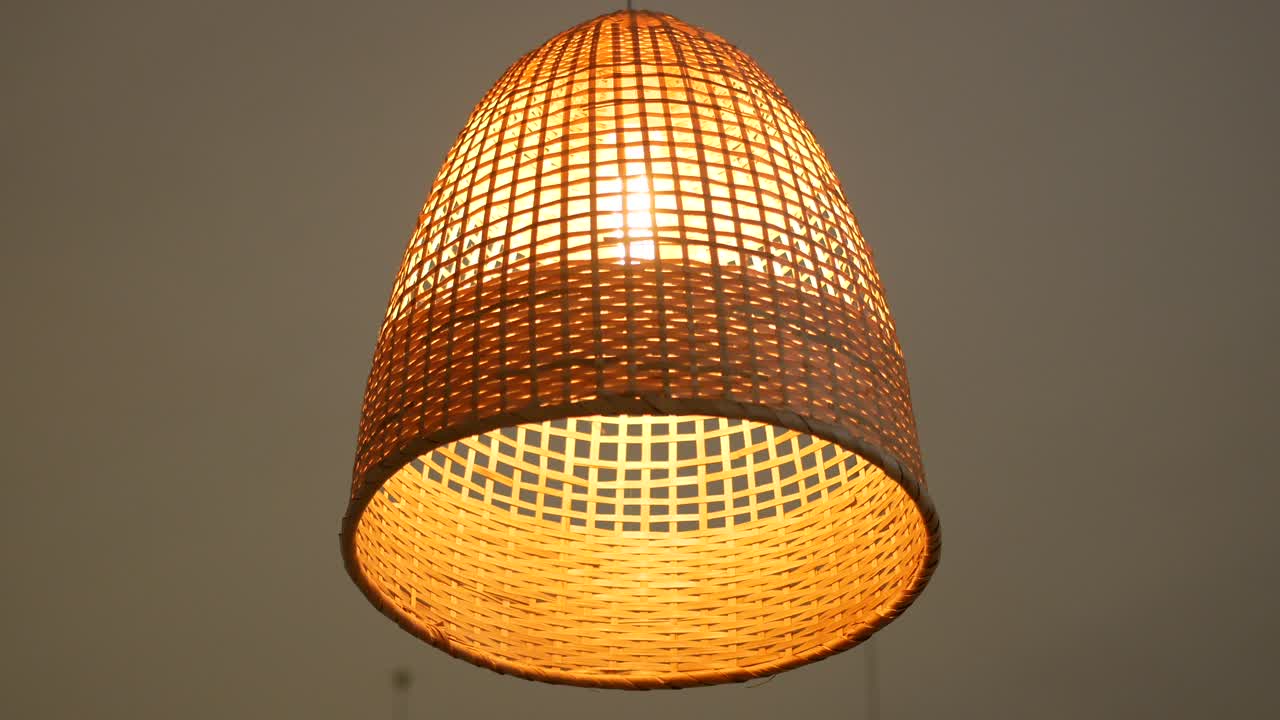Woven Wicker Pendant Lamp: Rustic and Boho Lighting