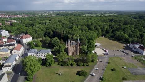 Iglesia-Schlosskirche-En-Neustrelitz,-Alemania