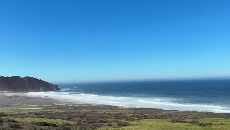 Roadtrip-Highway-One-Pazifikküste-Mit-Blick-Auf-Den-Leuchtturm-Und-Den-Strand-Von-Point-Sur