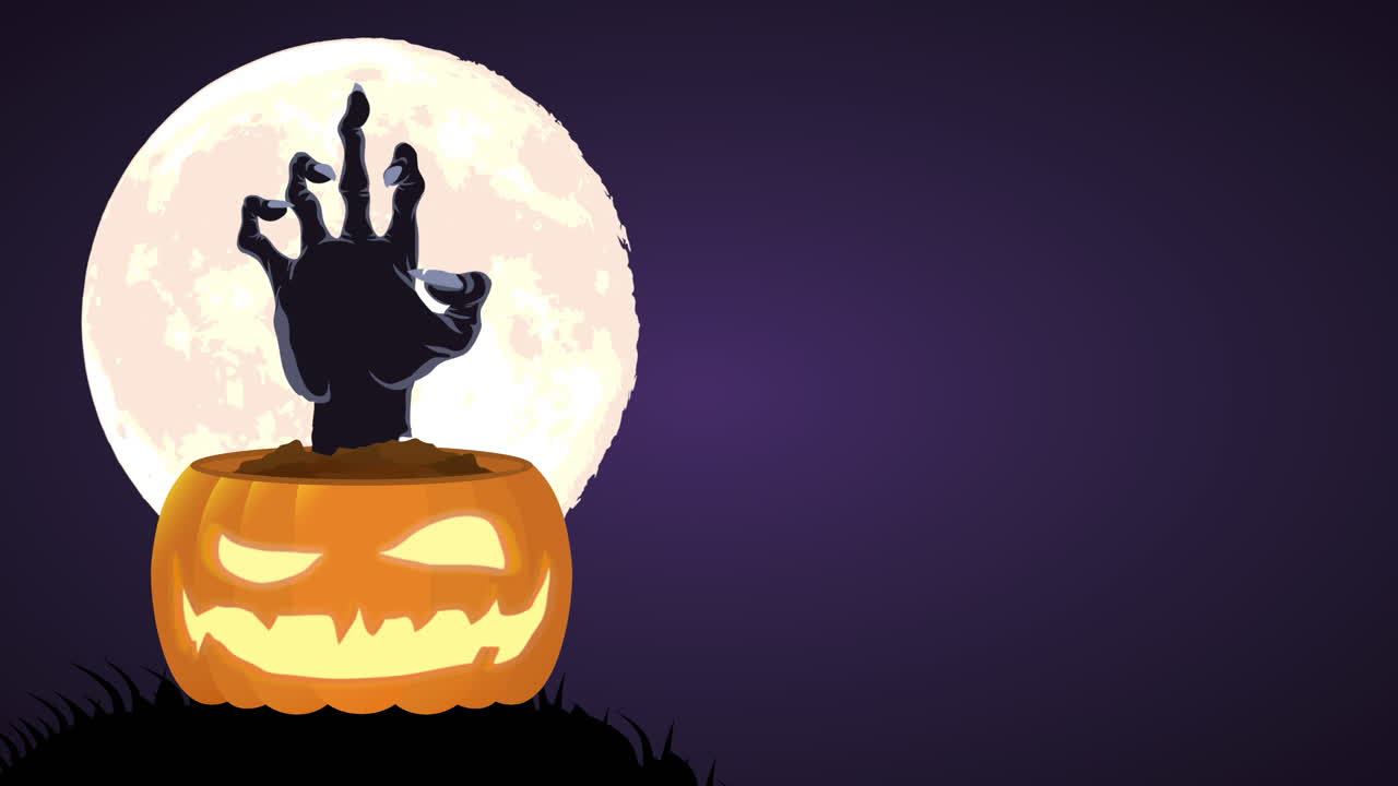 escena oscura de halloween con la mano de zombi en la calabaza