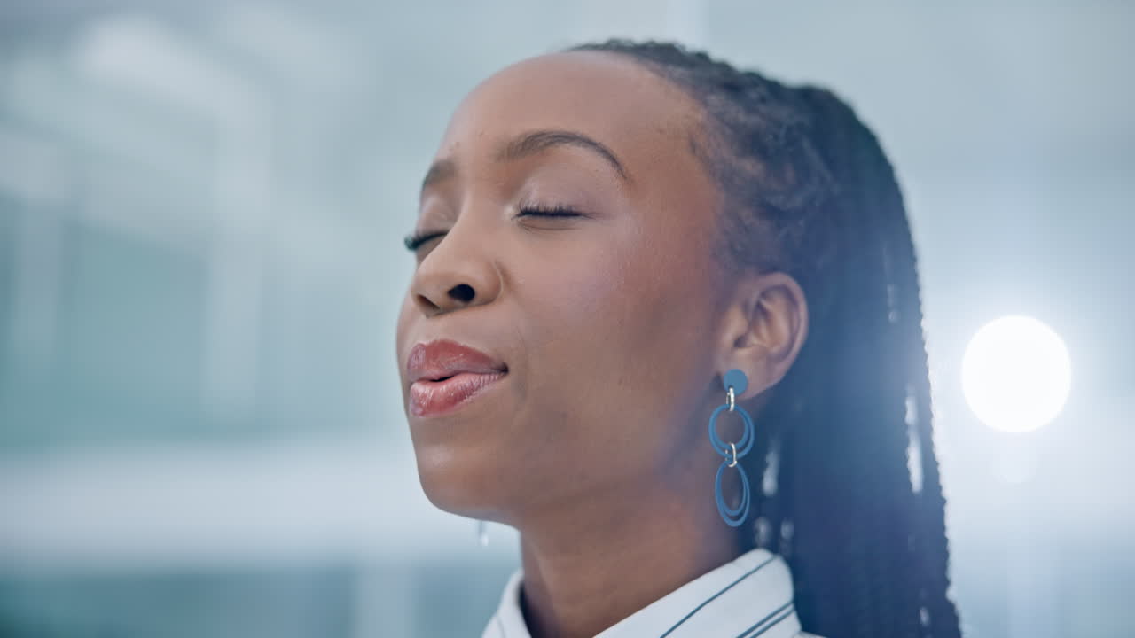 relajarse, respirar y la paz con el negocio negro