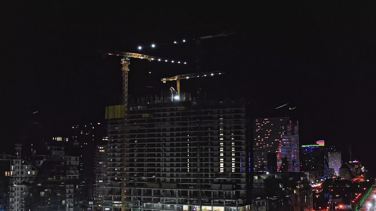 actividad de construcción en la ciudad de batumi, construcción del nuevo complejo de rascacielos de entretenimiento y resorts