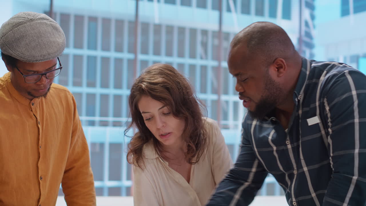 Realtor experts team meeting with entrepreneur to evaluate the office space