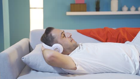 Dormir-Con-Auriculares.