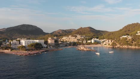 Sunset-over-the-beach-in-Camp-de-Mar,-Majorca,-Spain