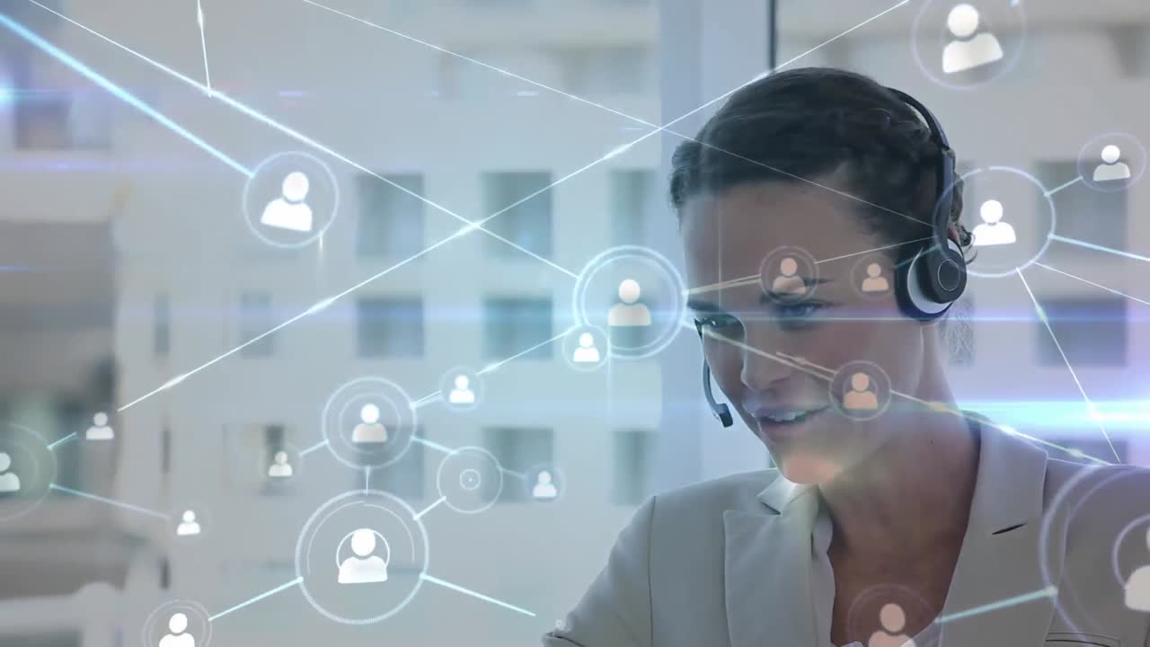 animación de una red de conexiones sobre una mujer de negocios caucásica con auriculares.