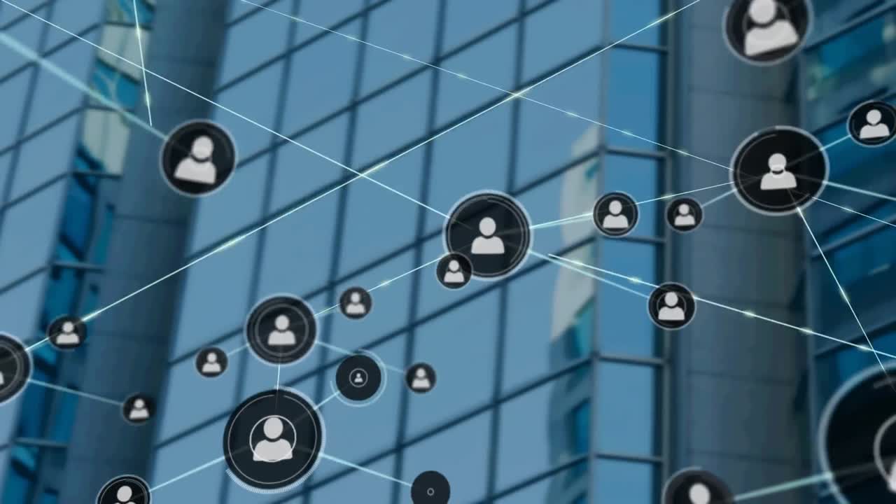 сеть профильных икон на фоне высоких зданий