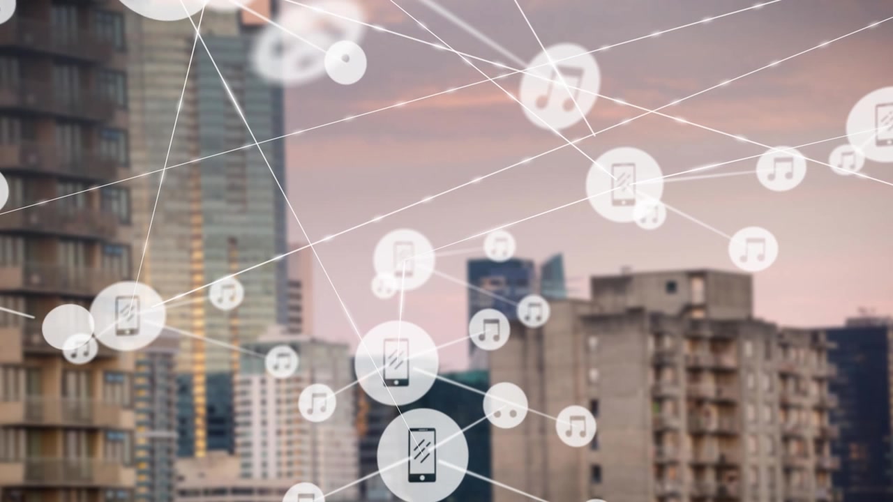 Ícones de Conexão de Rede Digital Sobre Paisagem Urbana ao Pôr do Sol