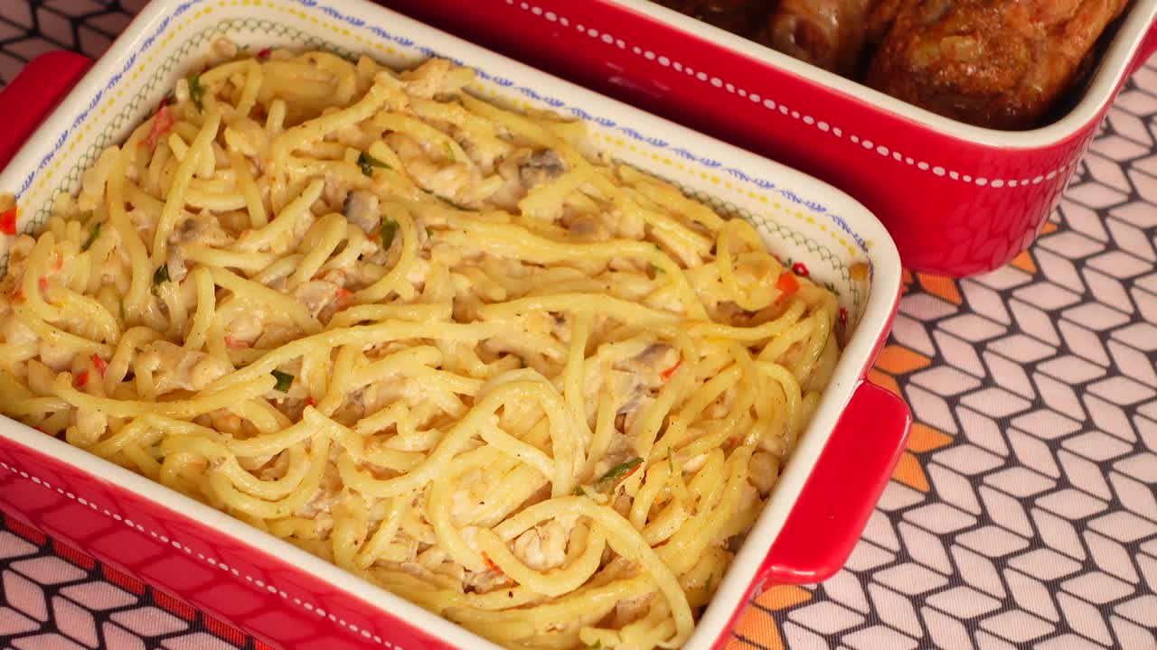 espagueti de pollo cremoso con setas