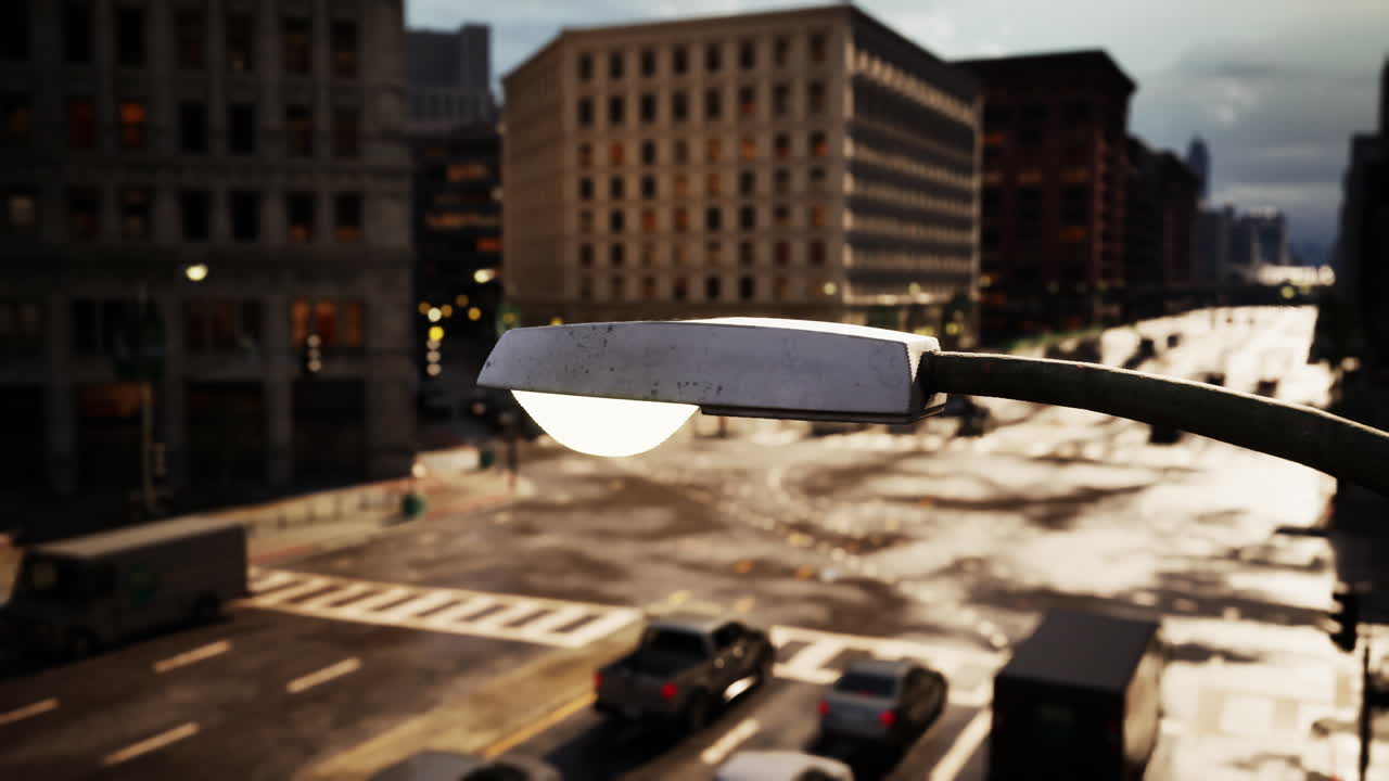 교통 이 많은 도시 의 거리 램프