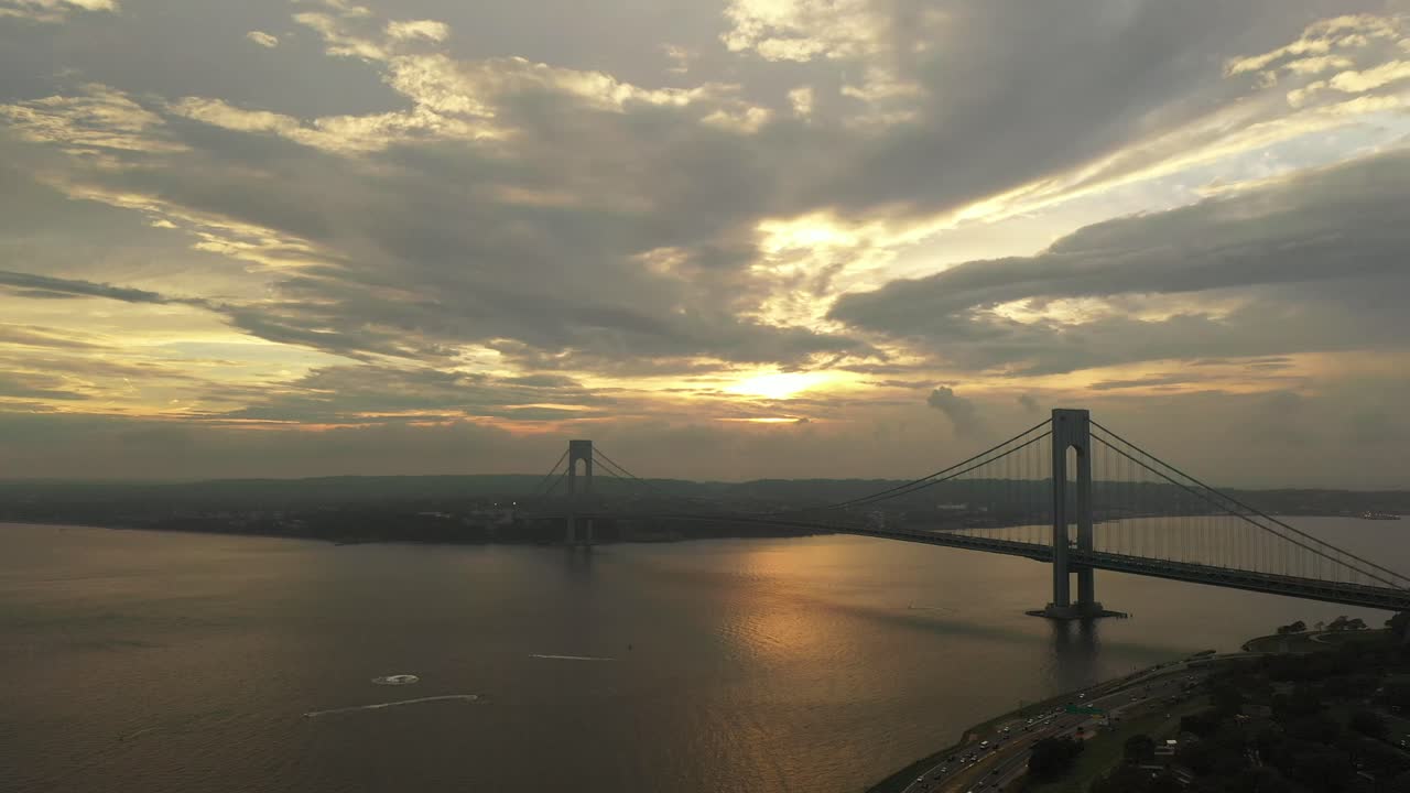 una vista aérea de gravesend bay en brooklyn, nueva york
