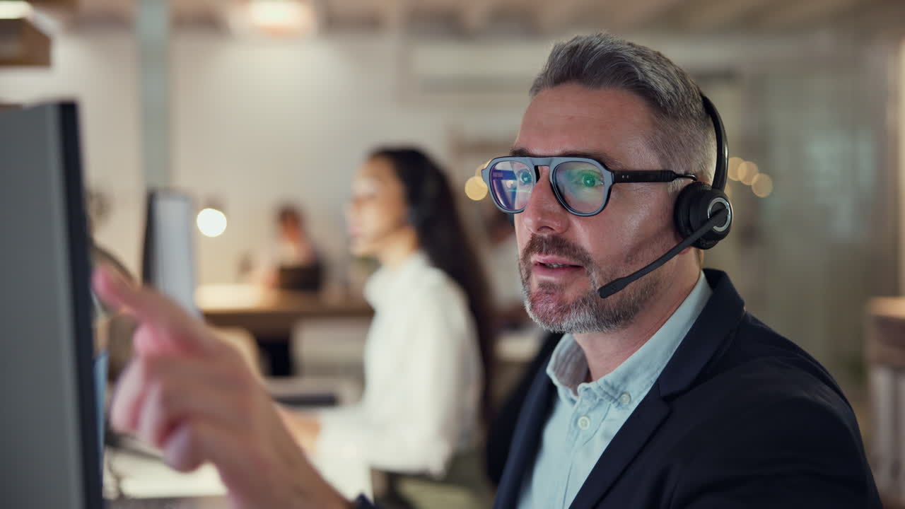 agente del centro de llamadas, computadora