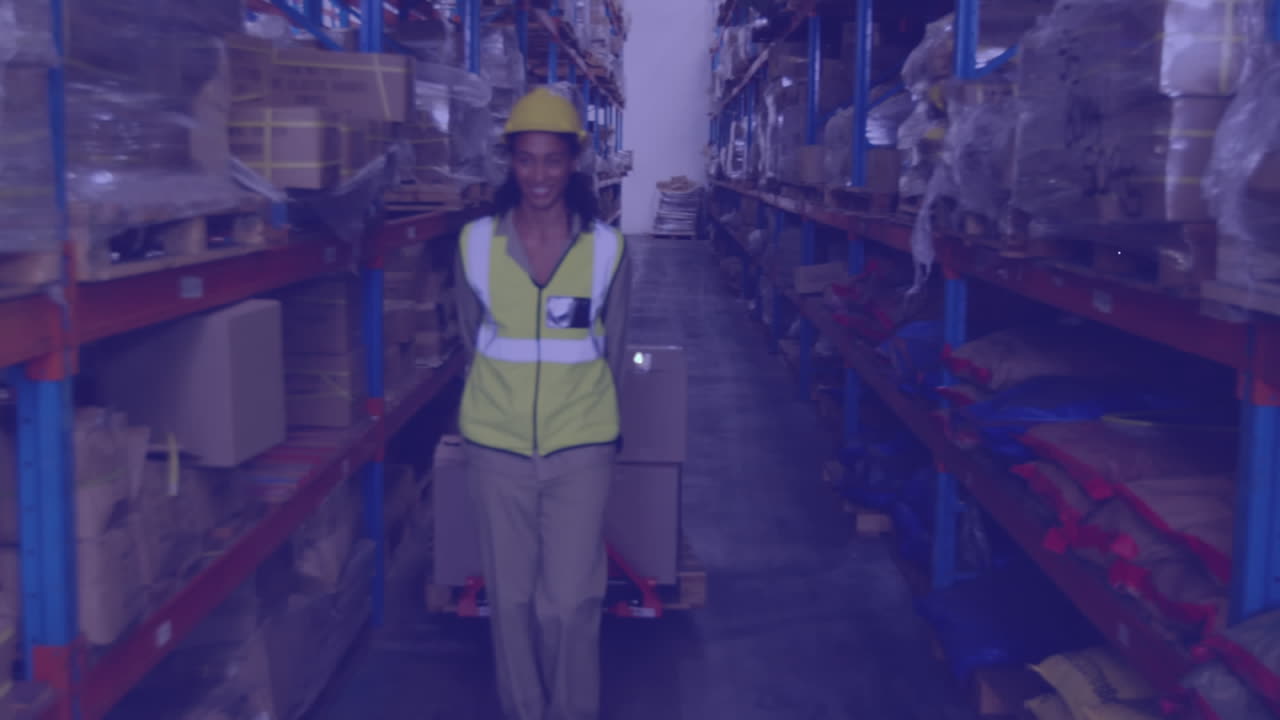 animación de una red de iconos sobre una trabajadora afroamericana tirando de una paleta en un almacén