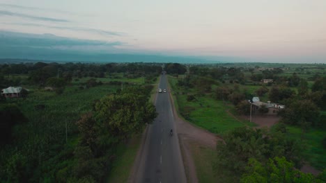 Viaje-Por-Carretera-En-La-Carretera-Moshi-arusha-En-El-Este-De-Arica