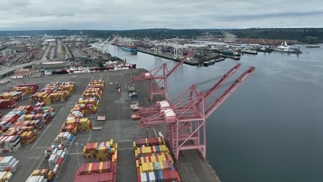 Aerial view of the Port of Seattle at a standstill, waiting for the next cargo shipment to come in