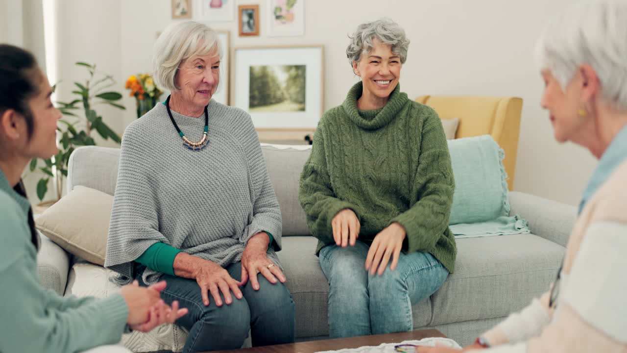 시니어 그룹, 손을 잡고