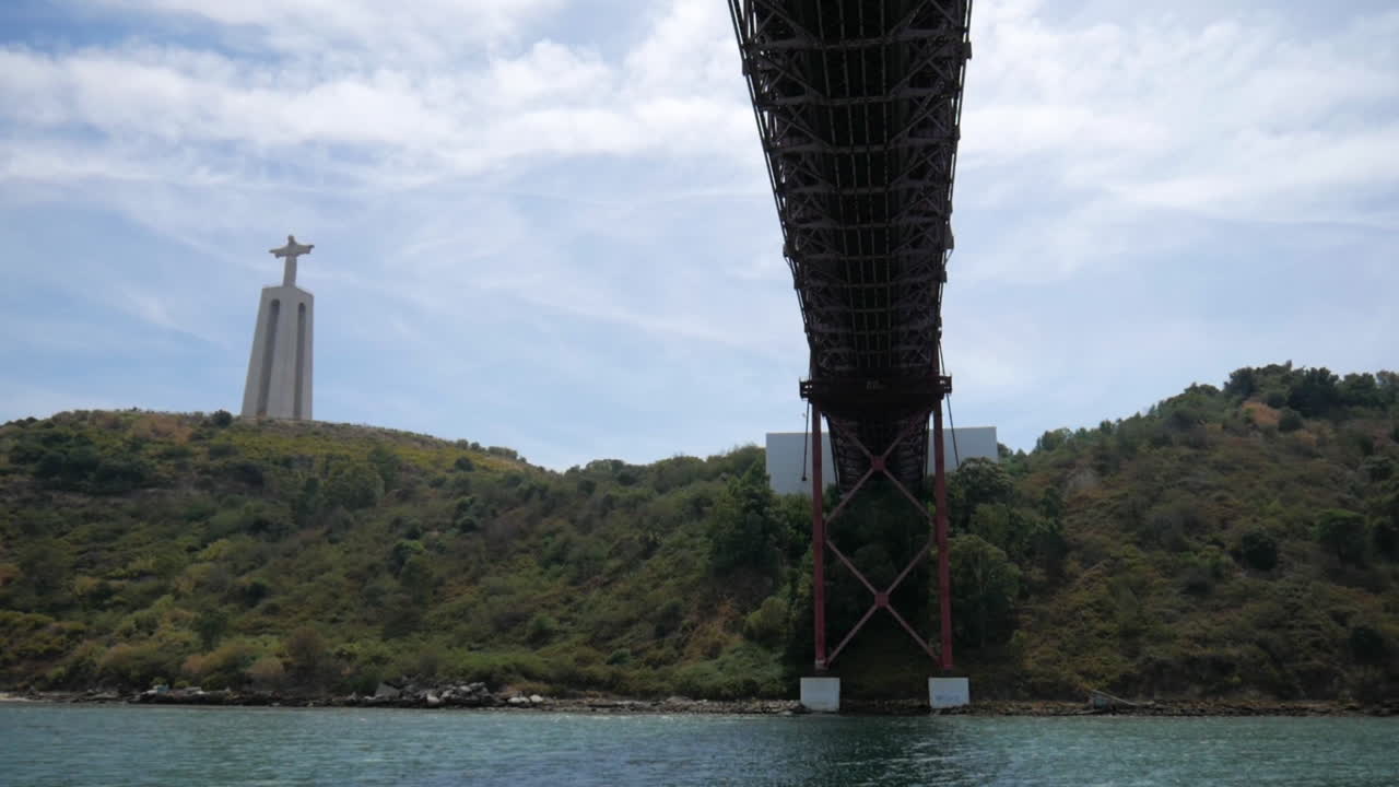 폰테 25 de abril에서 운전