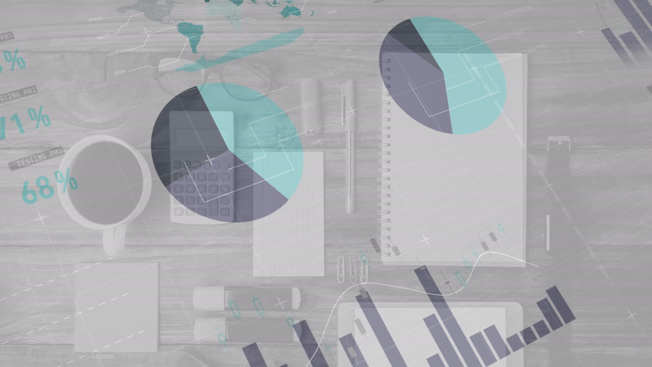 vídeo compuesto digital del procesamiento de datos estadísticos frente al equipo de oficina en el escritorio