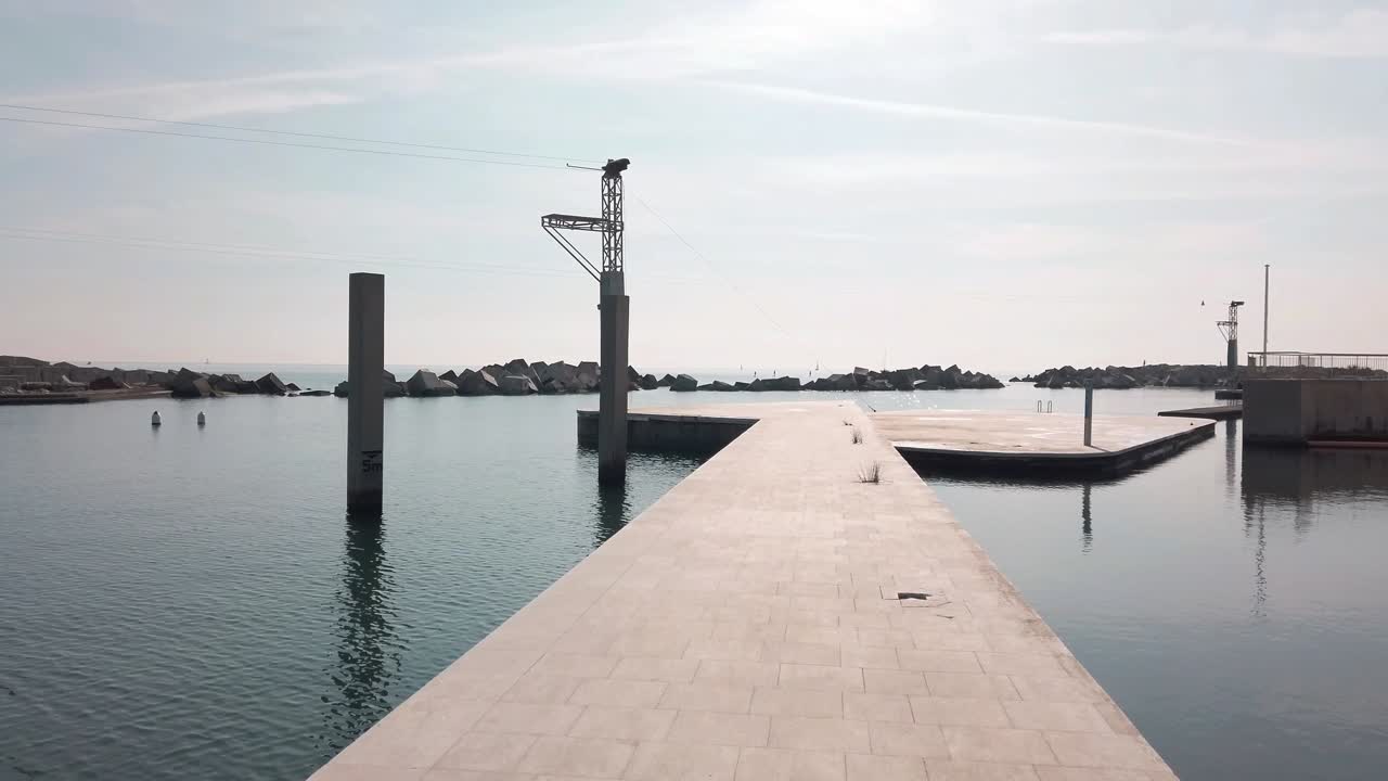 playa del parque del foro en barcelona