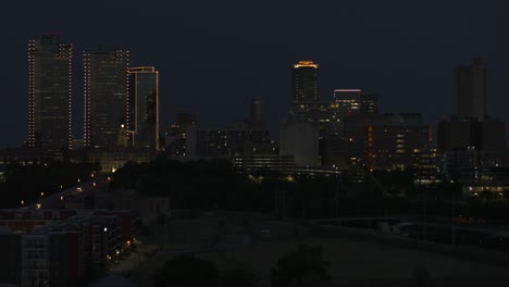 Antena-Del-Centro-De-Fort-Worth,-Texas-En-La-Noche