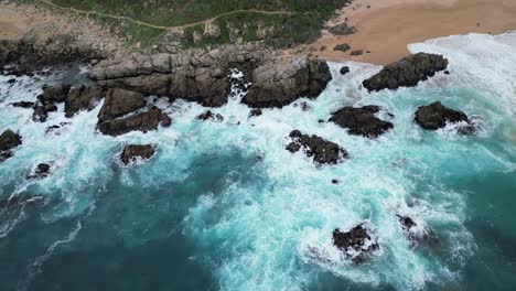 Roquerio-Playa-Marisol,-Gemeinde-Algarrobo,-Region-Valparaiso