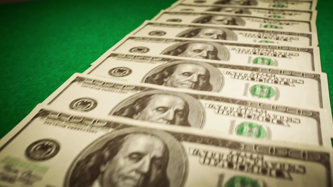 el fondo de dinero de cien dólares