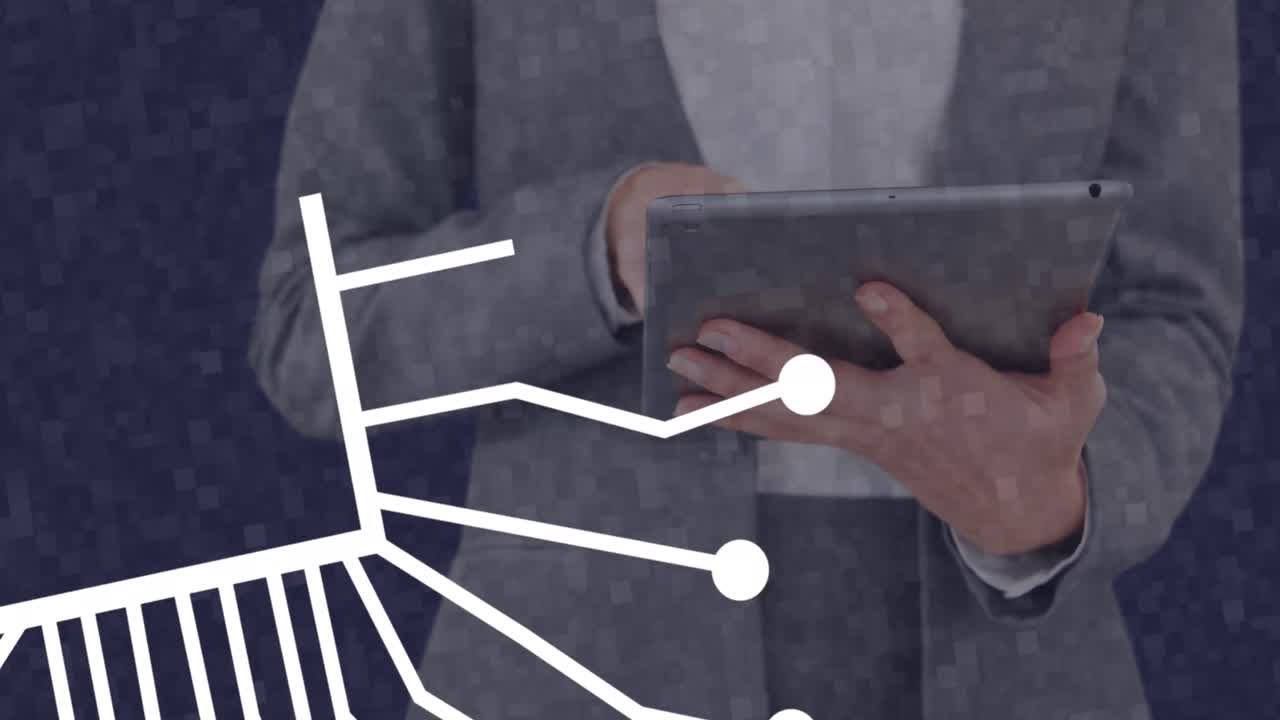 animación de un icono de procesamiento de datos sobre una mujer de negocios caucásica que usa una tableta