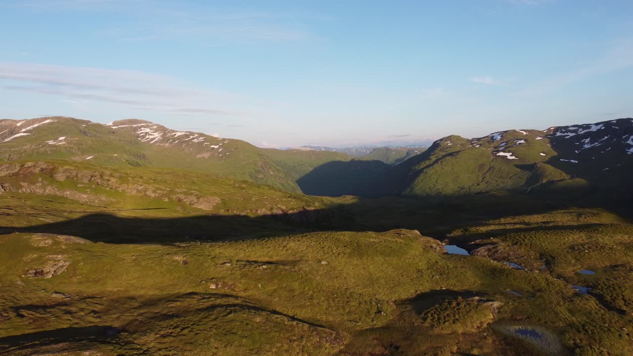 vikafjell góra duża wysokość zachód słońca z lotu ptaka patrząc w kierunku