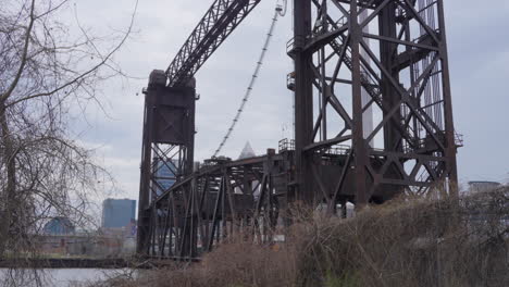 Historic-rusty-vertical-lift-bridge-in-Cleveland-Ohio-East-bank-flats