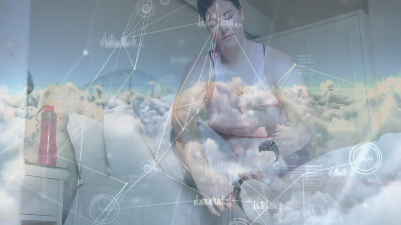 하늘의 구름에 대항하여 집에서 신발을 는 백인 여성에 대한 연결망