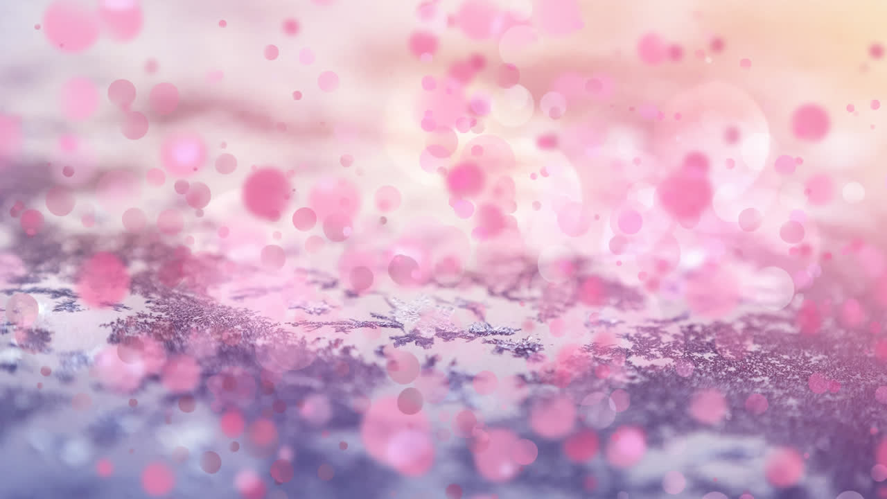 나무와 함께 눈 풍경에 대해 움직이는 빛의 분홍색 반점의 디지털 구성