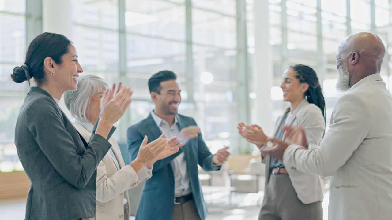 사업가들, 다섯을 치세요.