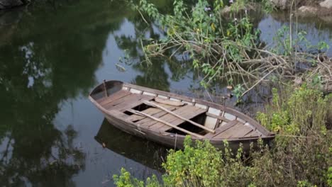 Hermosa-Naturaleza-De-Vashal-Khadi,-Rajpipla,-Gujarat