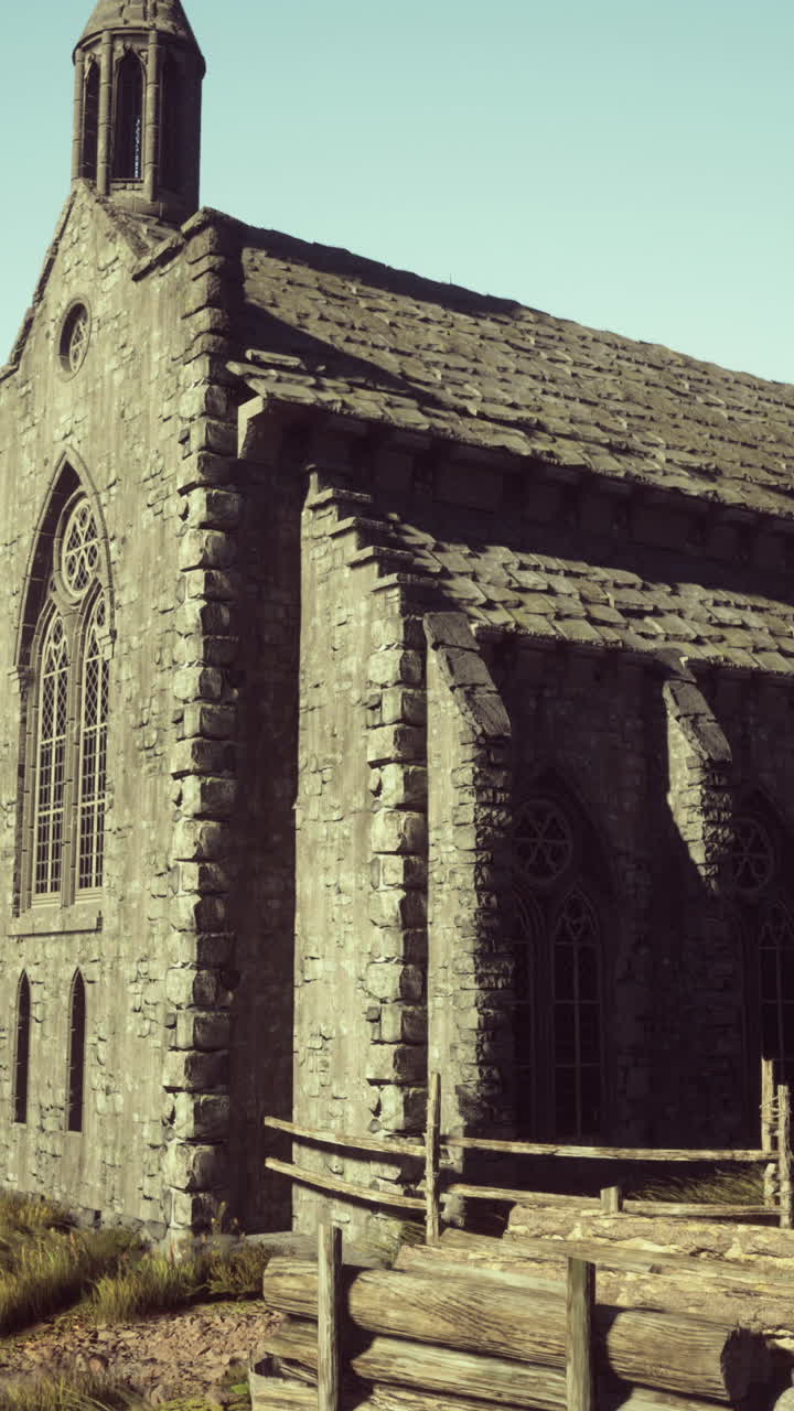 오래된 돌 교회 외관