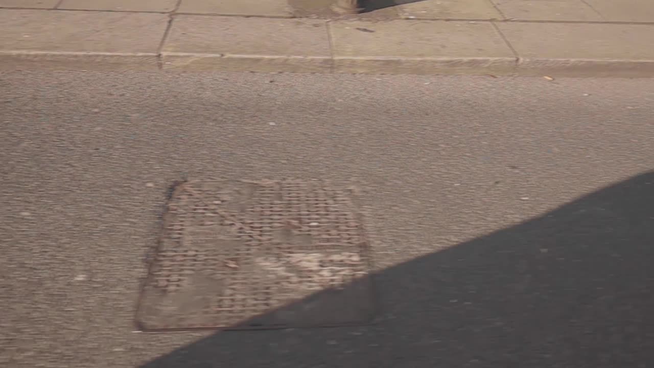 도로 도로 통과의 슬로우 모션