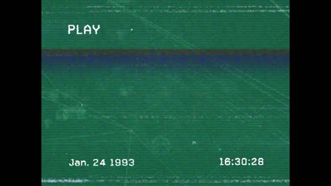 animación de la interferencia a través de la red de conexiones con procesamiento de datos en fondo verde.