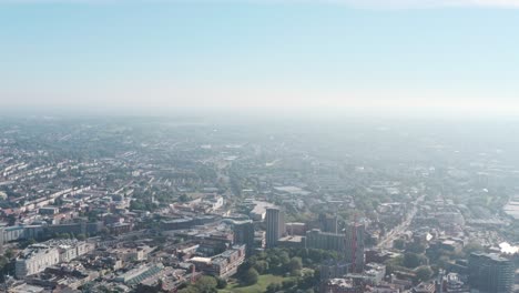 dron dolly forward disparó sobre el desarrollo de redcliffe central bristol