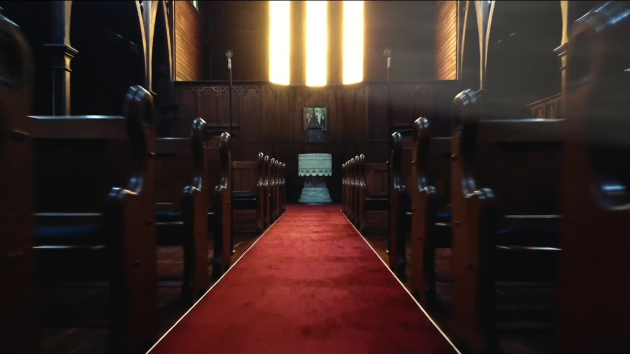 복도를 날아다니는 드론.mp4